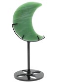 Grüner Aventurin-Mond auf einem 16 cm großen Sockel