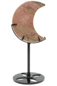 Rhodonit-Mondfigur auf einem 16 cm großen Sockel