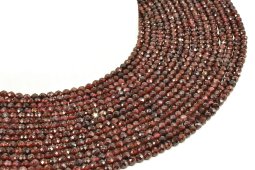 4 mm große, facettierte Granatperlen auf 40 cm langem Faden